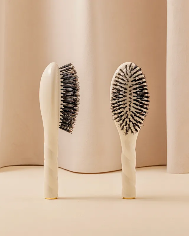 la-bonne-brosse-n-01-la-petite-brosse-brillance-soin-l-universelle-blanc-cr-me image 1