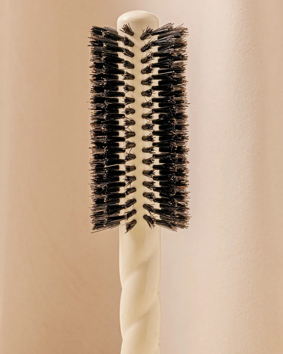 la-bonne-brosse-n-05-la-brosse-ronde-brushing-volume-style-blanc-cr-me image 1