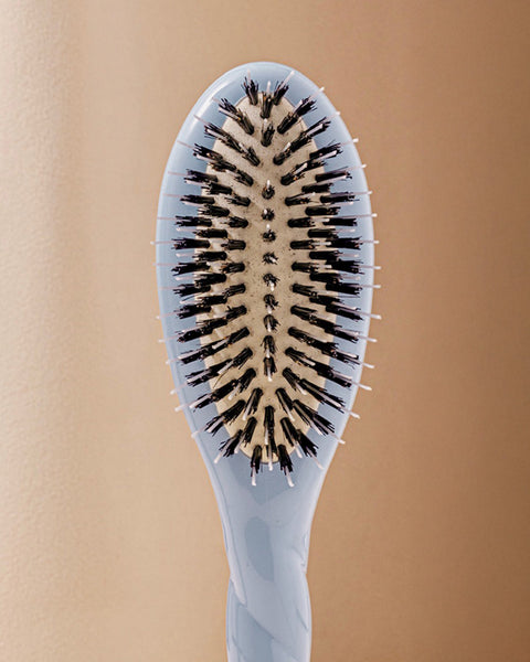 la-bonne-brosse-n-02-la-petite-brosse-d-m-lante-soin-l-indispensable-bleu-ciel image 4