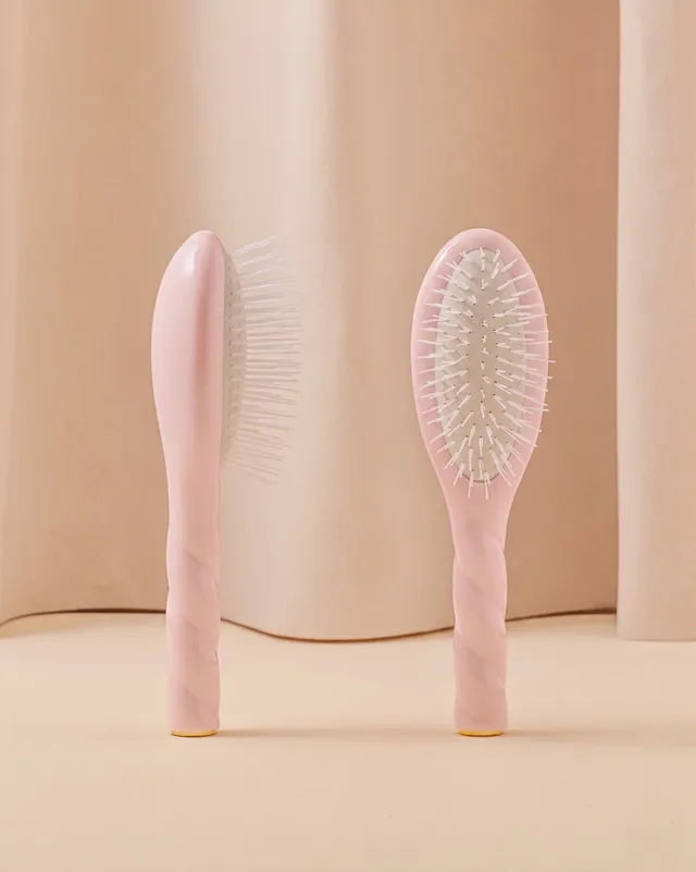 la-bonne-brosse-n-07-l-intense-petite-brosse-d-m-lante-stimulante-rose-lilas image 1