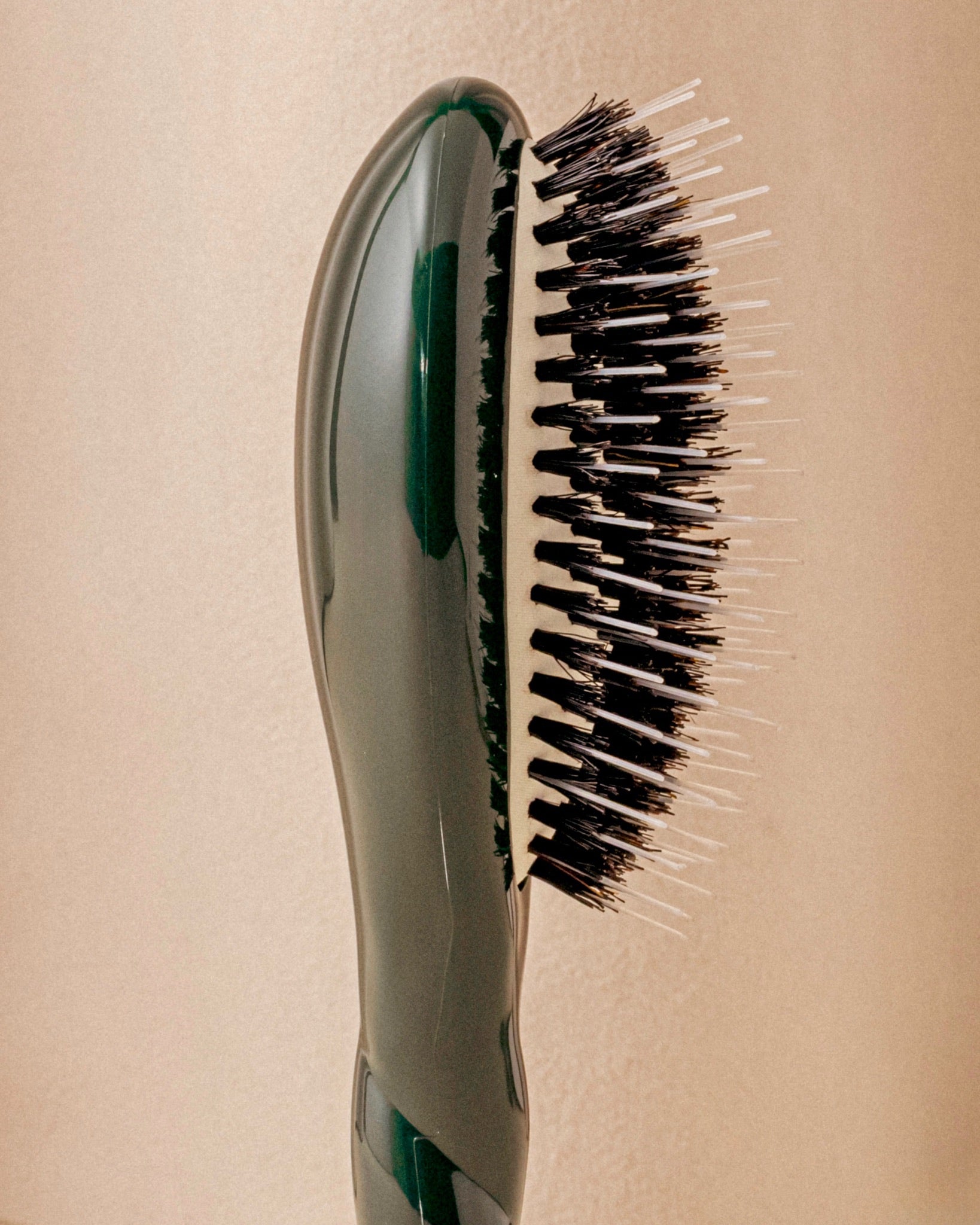 la-bonne-brosse-n-02-la-petite-brosse-d-m-lante-soin-l-indispensable-vert-emerau image 3