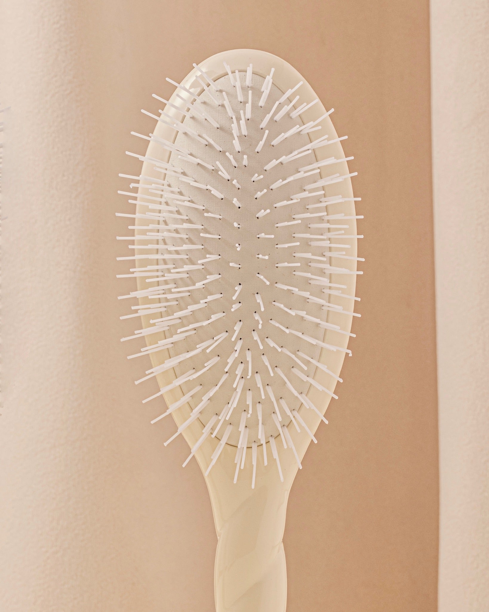la-bonne-brosse-n-07-l-intense-brosse-d-m-lante-stimulante-blanc-cr-me image 3