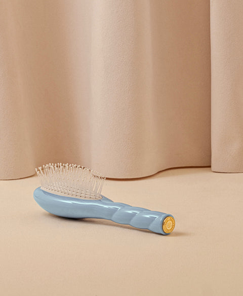la-bonne-brosse-n-04-la-petite-brosse-d-m-lante-massante-la-miracle-bleu-ciel image 5