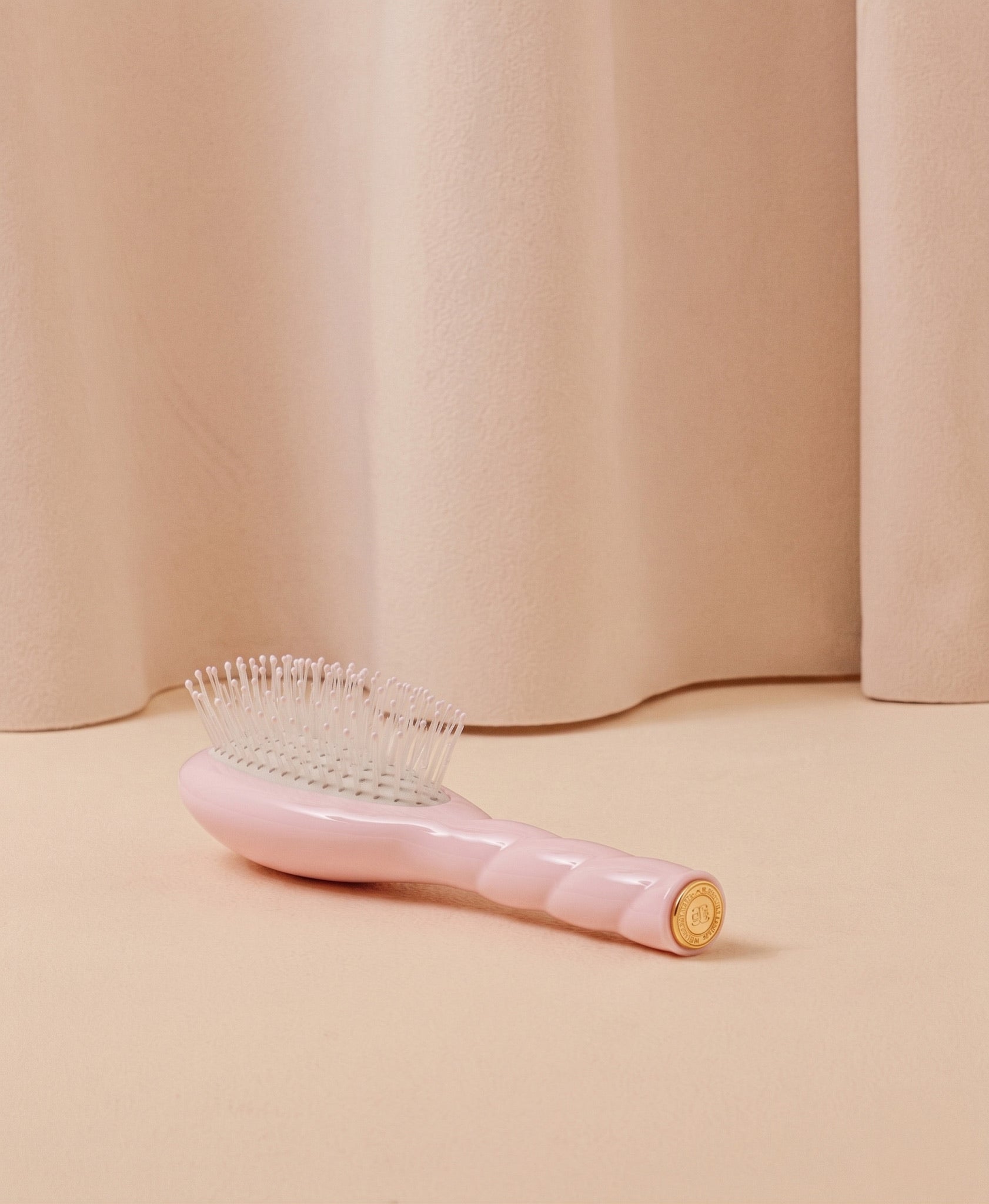 la-bonne-brosse-n-04-la-miracle-petite-brosse-d-m-lante-massante-rose-lilas image 4