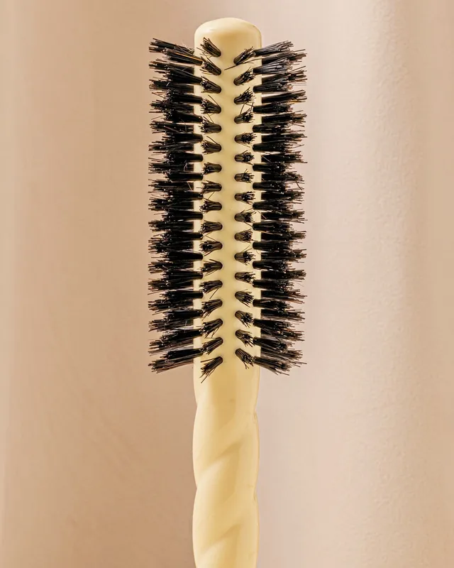 la-bonne-brosse-n-05-brosse-ronde-brushing-volume-style-ivoire-cair image 1