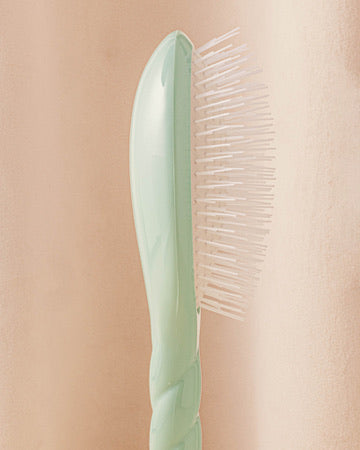 la-bonne-brosse-n-07-l-intense-brosse-d-m-lante-stimulante-bleu-lagon-dition-lim image 3