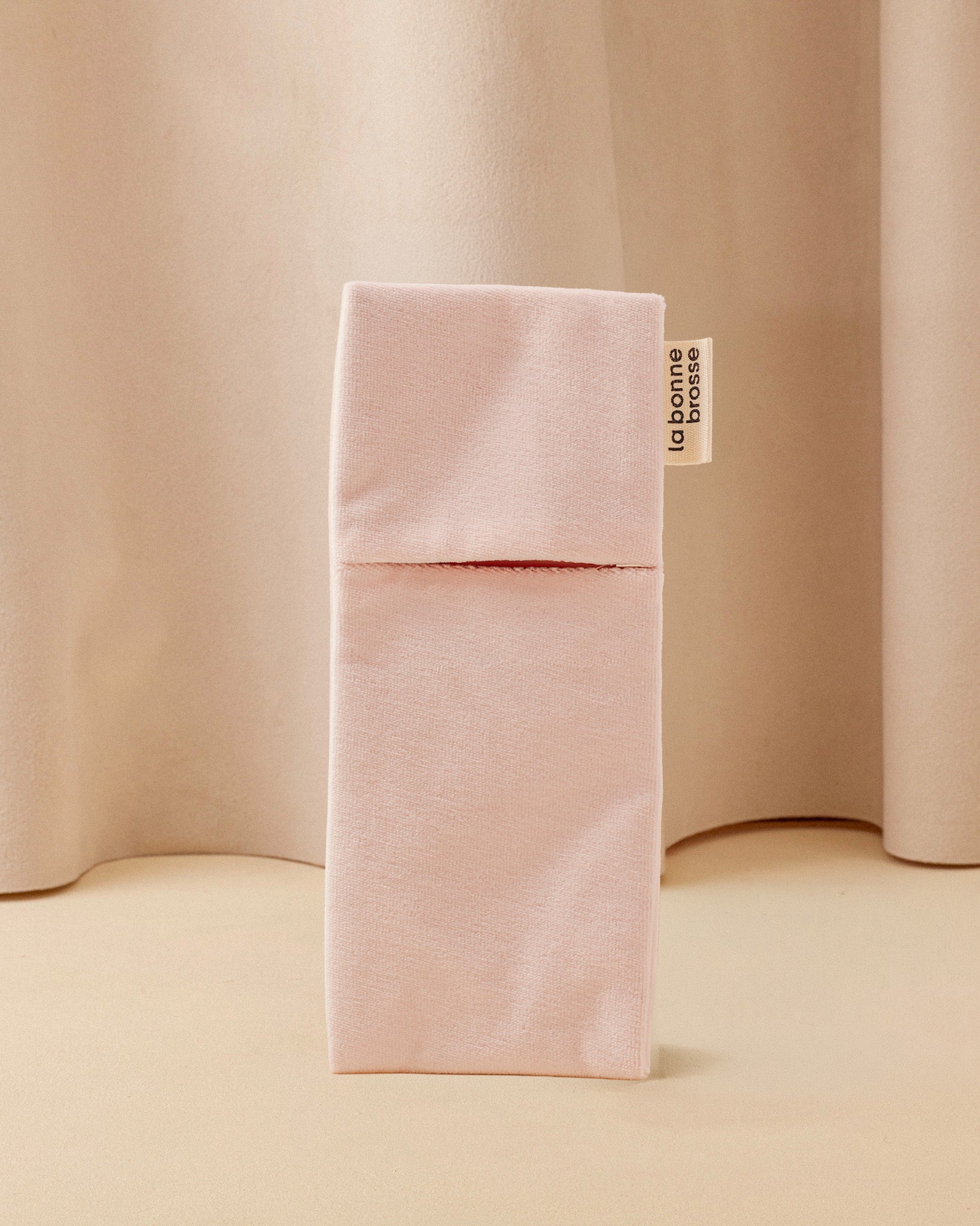 la-bonne-brosse-pochette-brosse-b-b-rose-lilas image 1