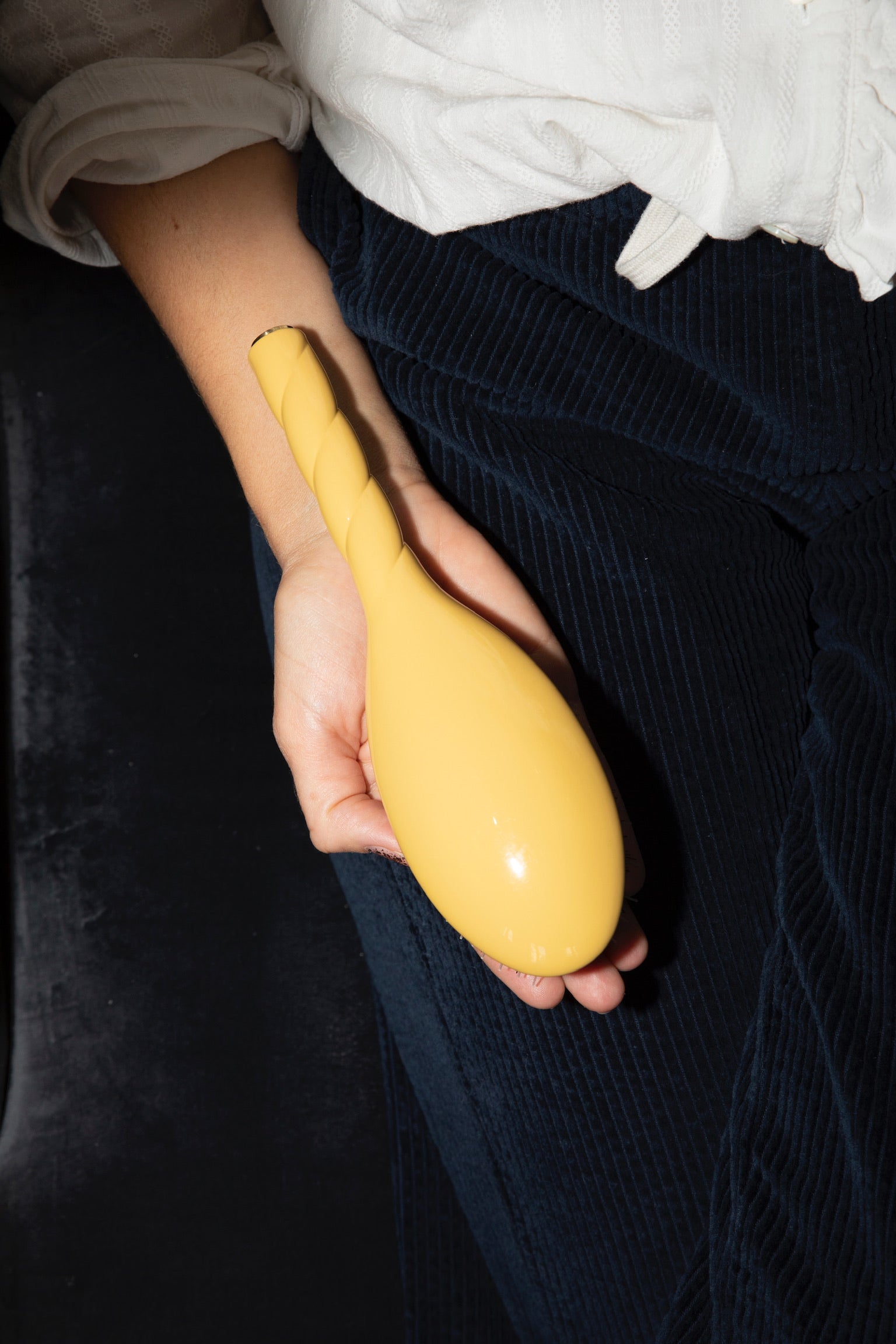 la-bonne-brosse-n-07-l-intense-brosse-d-m-lante-stimulante-grande-jaune-safran image 7
