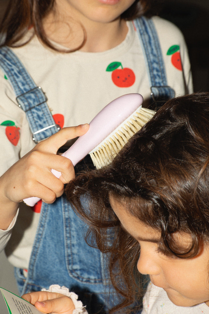 la-bonne-brosse-n-06-ma-premi-re-brosse-b-b-rose-lilas image 2