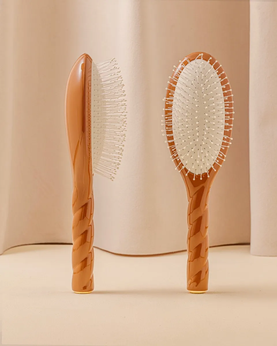 la-bonne-brosse-n-04-la-miracle-brosse-d-m-lante-massante-grande-terracotta image 1