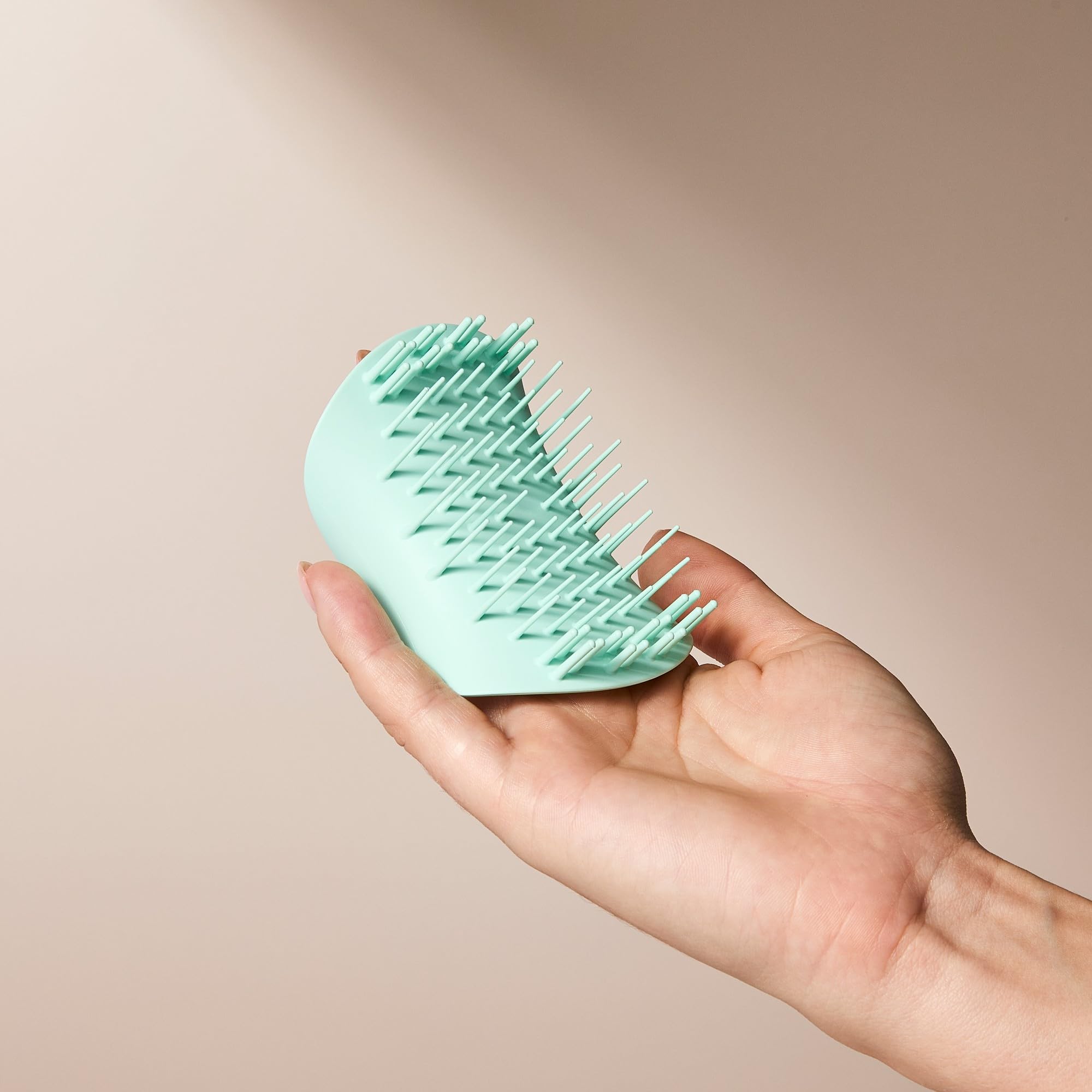 tangle-teezer-scalp-exfoliator-massager-brosse-exfoliante-cuir-chevelu-vert image 5