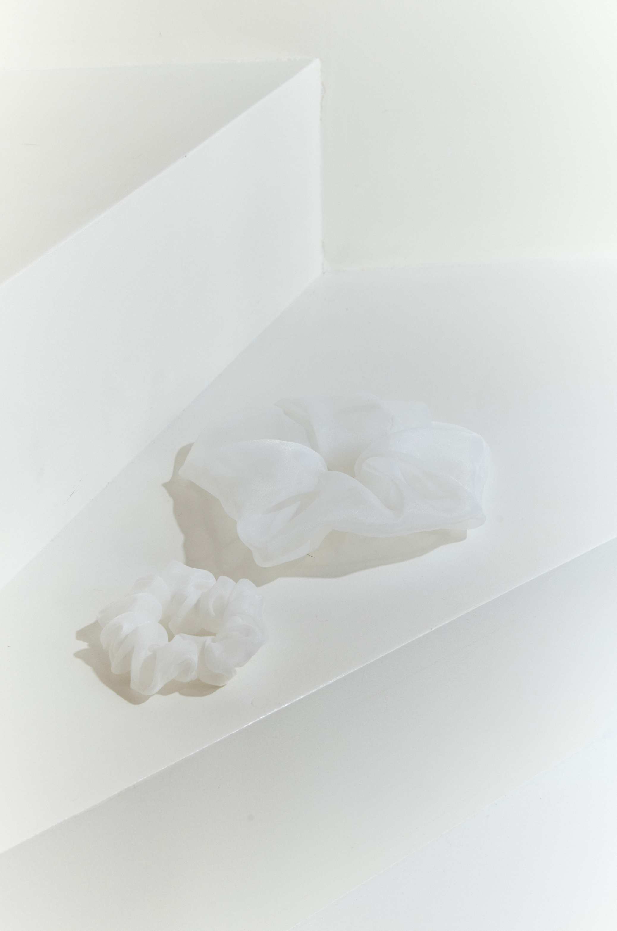 la-bonne-brosse-le-petit-chouchou-organza-x-donatelle-godart-accessoire-cheveux image 2