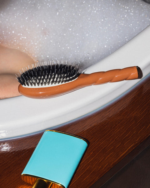 la-bonne-brosse-n-02-la-brosse-d-m-lante-soin-l-indispensable-terracotta image 7