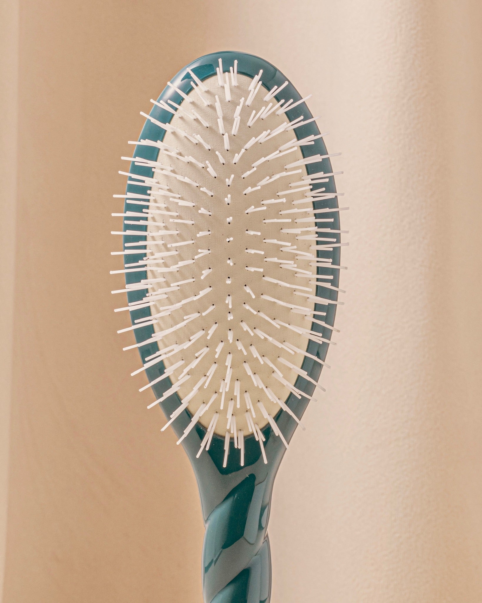 la-bonne-brosse-n-07-l-intense-brosse-d-m-lante-stimulante-grande-bleu-encre image 4