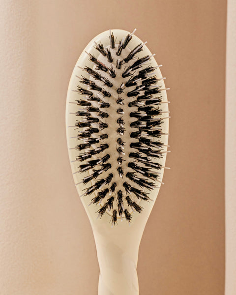 la-bonne-brosse-n-02-la-petite-brosse-d-m-lante-soin-l-indispensable-blanc-cr-me image 4