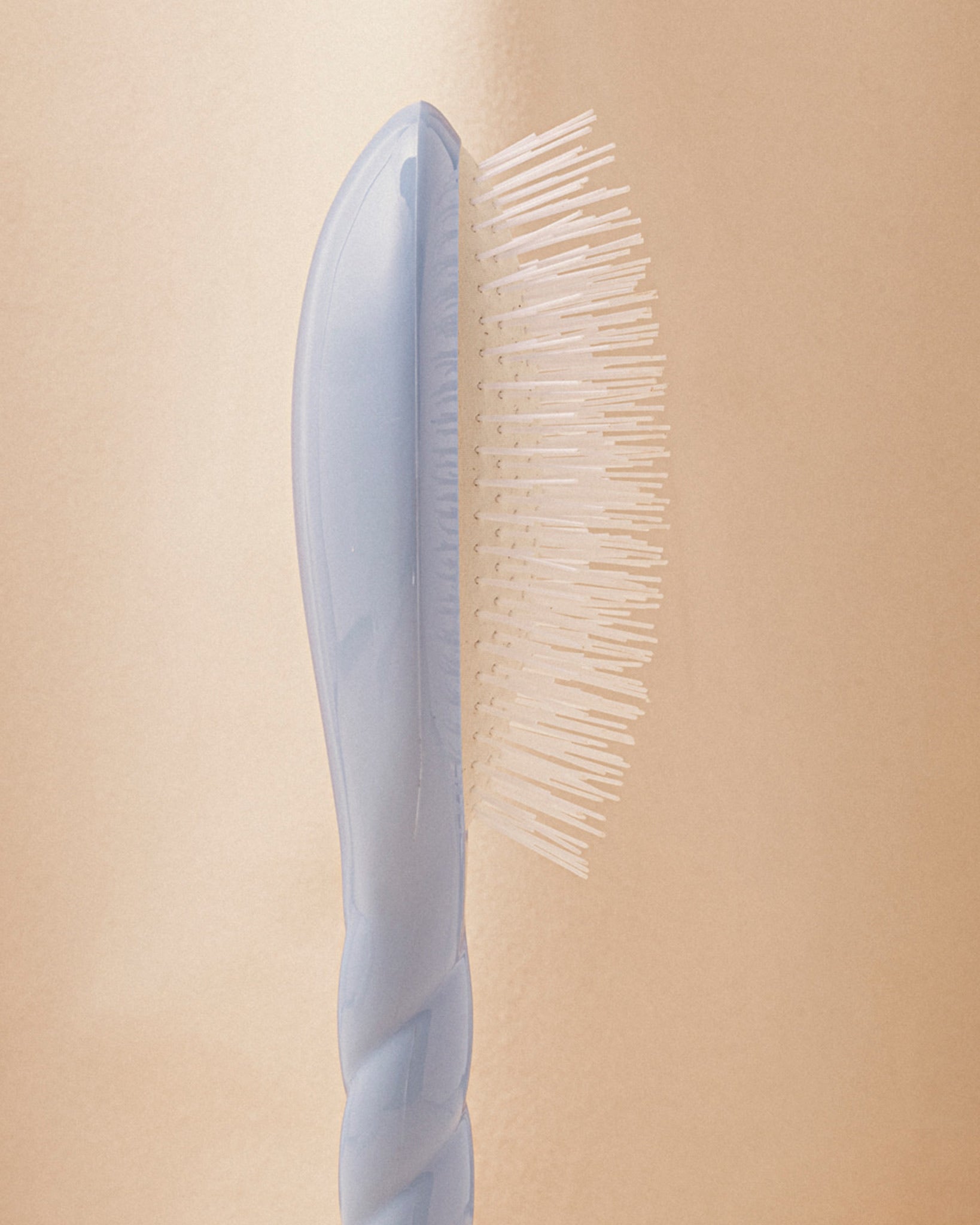 la-bonne-brosse-n-07-l-intense-brosse-d-m-lante-stimulante-grande-bleu-ciel image 3