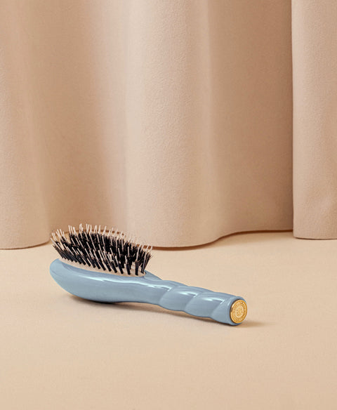 la-bonne-brosse-n-02-la-petite-brosse-d-m-lante-soin-l-indispensable-bleu-ciel image 5