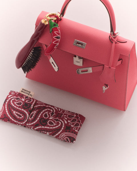 la-bonne-brosse-x-call-it-by-your-name-chili-pepper-charms-accessoire-micro-brus image 2