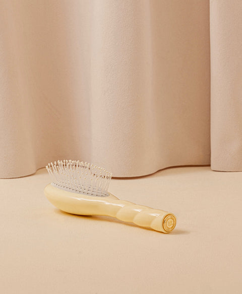 la-bonne-brosse-n-04-la-petite-brosse-d-m-lante-massante-la-miracle-ivoire-cair image 5