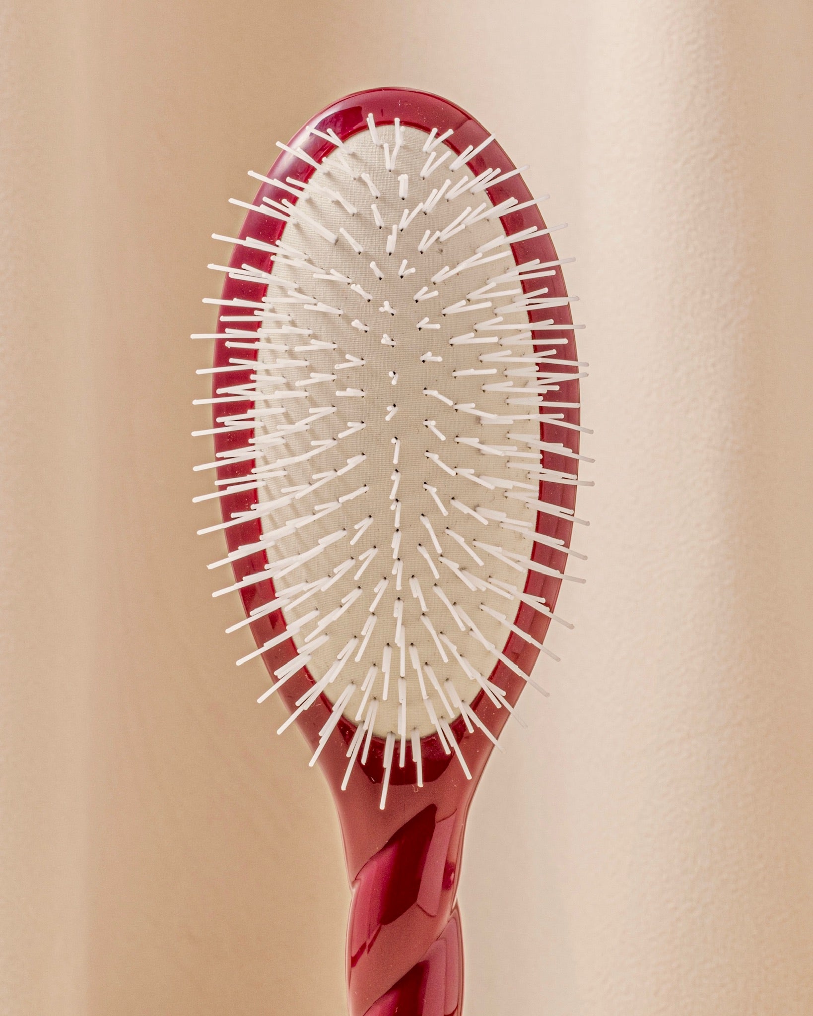 la-bonne-brosse-n-07-l-intense-brosse-d-m-lante-stimulante-grande-taille-rouge-c image 4