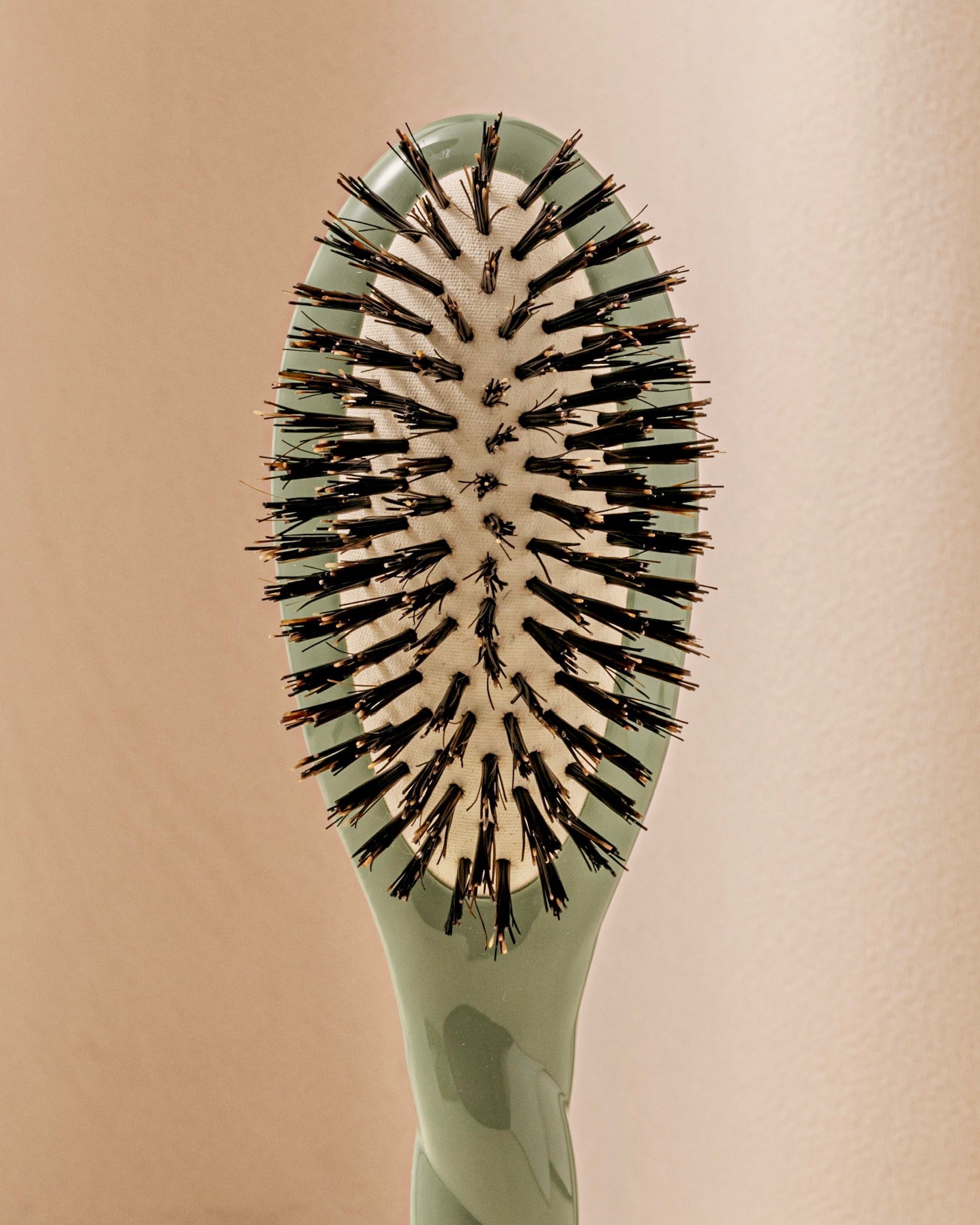 la-bonne-brosse-n-01-la-petite-brosse-brillance-soin-l-universelle-vert-amande image 4