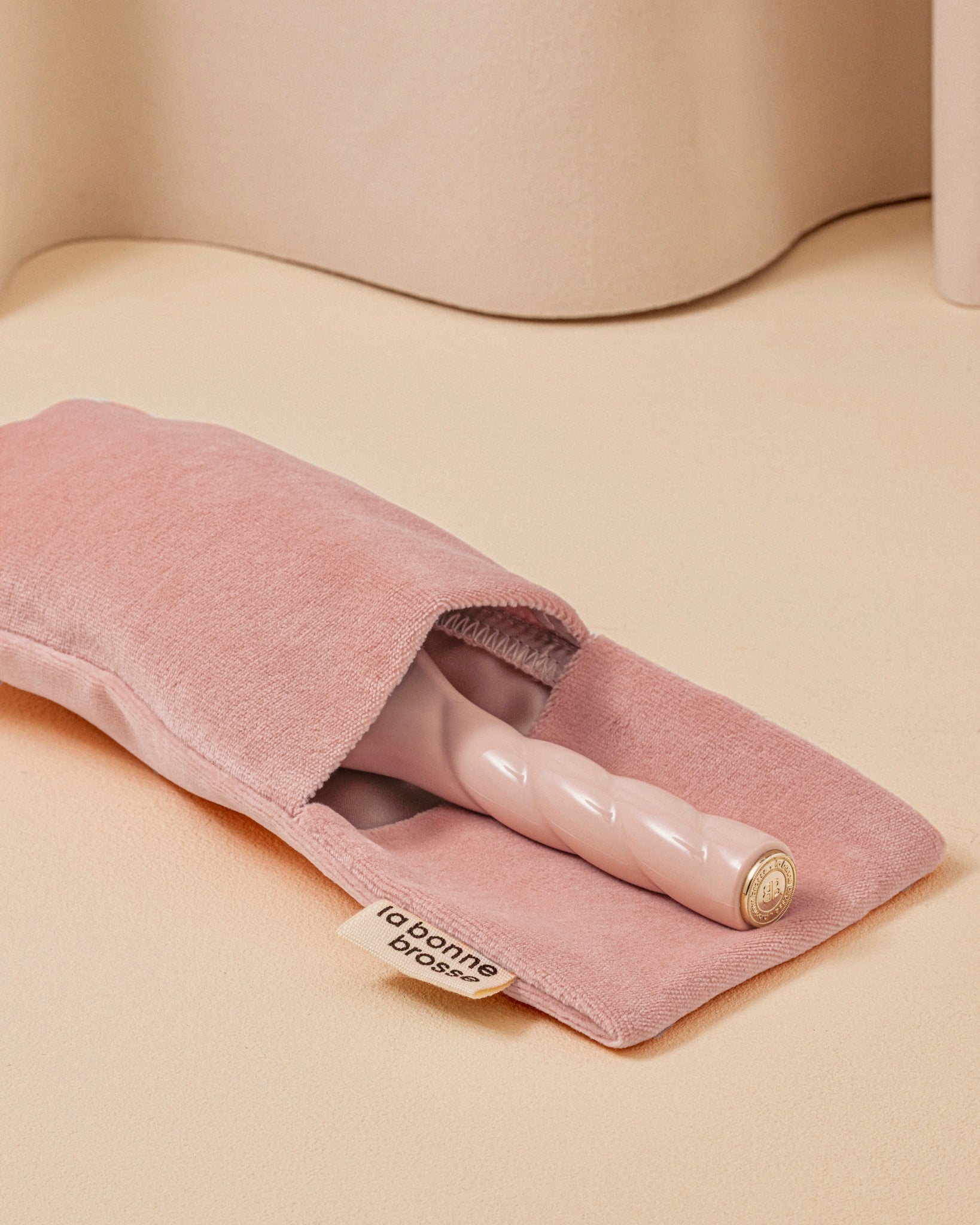 la-bonne-brosse-pochette-grande-brosse-rose-poudr-tui-velours-et-satin image 3