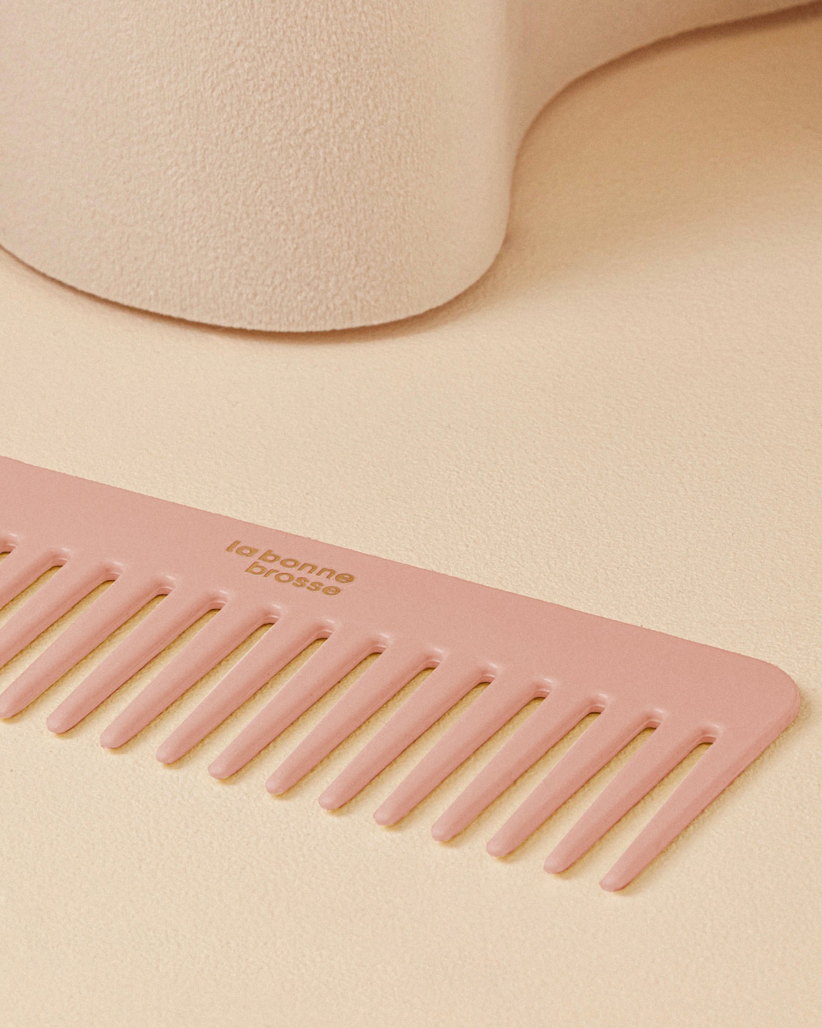 la-bonne-brosse-le-peigne-large-d-m-lant-en-ac-tate-rose-poudr image 2