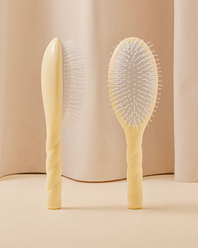 la-bonne-brosse-n-07-l-intense-brosse-d-m-lante-stimulante-ivoire-cair image 1