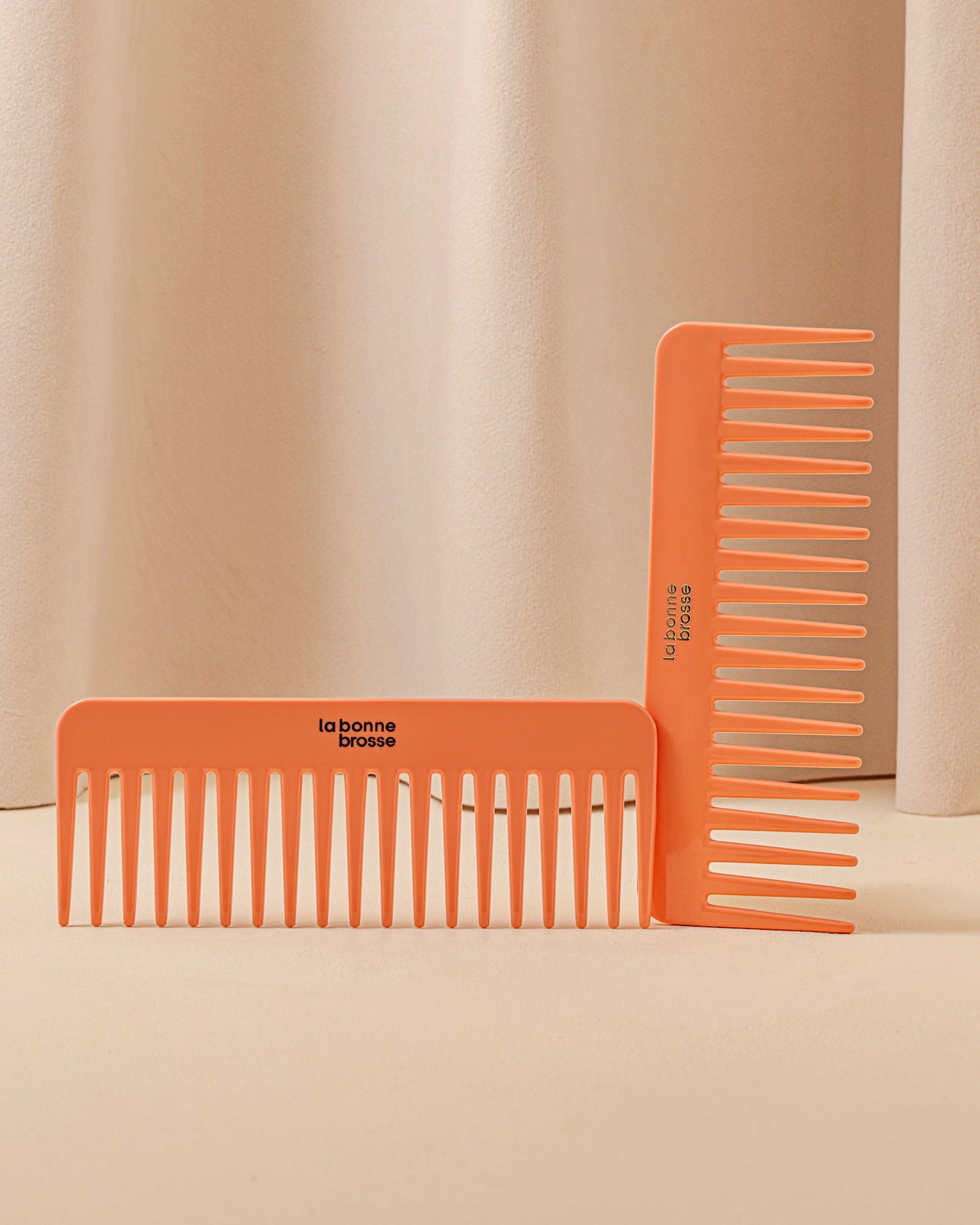 la-bonne-brosse-le-peigne-large-d-m-lant-en-ac-tate-corail image 1