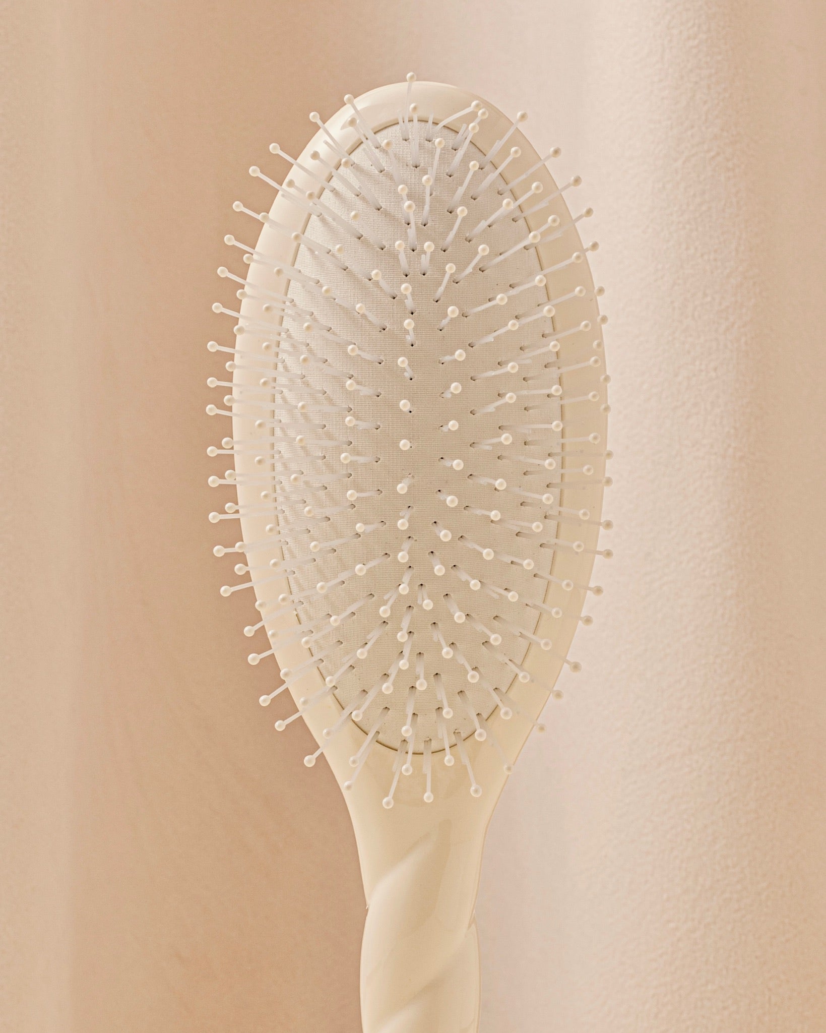 la-bonne-brosse-n-04-la-brosse-d-m-lante-massante-la-miracle-blanc-cr-me-vegan image 4