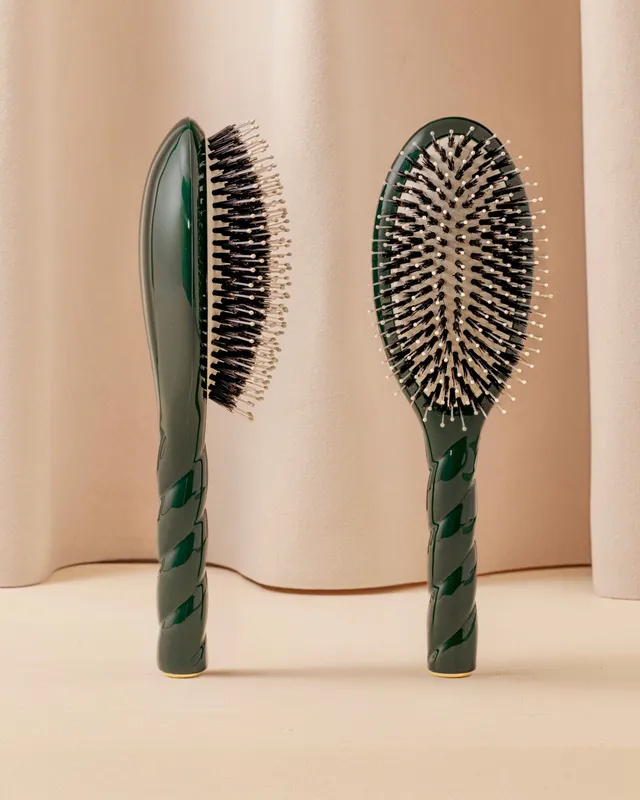 la-bonne-brosse-n-03-la-brosse-cuir-chevelu-sensible-l-indispensable-douceur-ver image 1