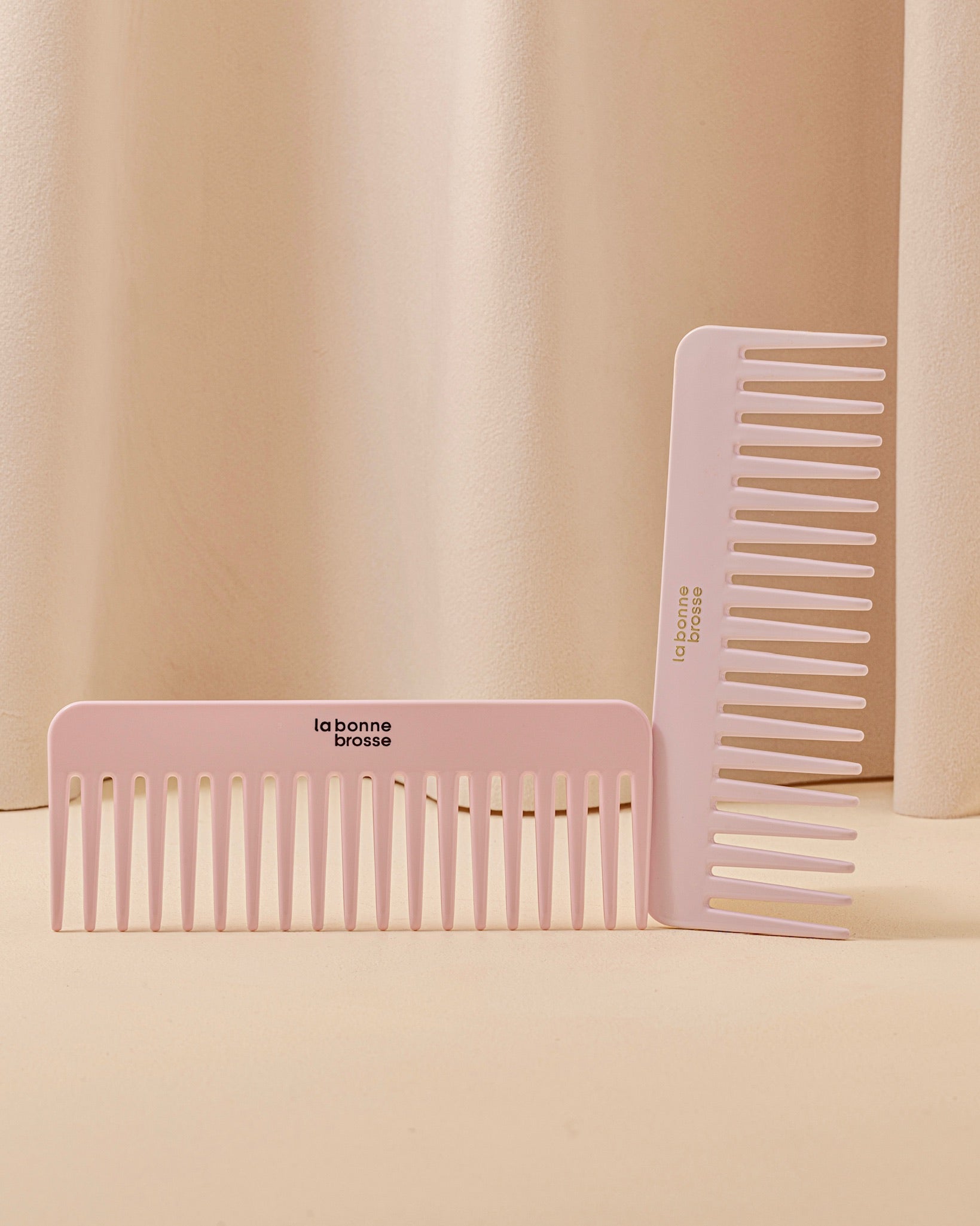 la-bonne-brosse-le-peigne-large-d-m-lant-en-ac-tate-rose-lilas image 1
