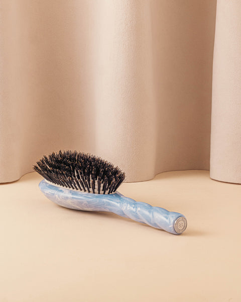 la-bonne-brosse-n-01-la-brosse-brillance-soin-l-universelle-dition-roseanna-blue image 5