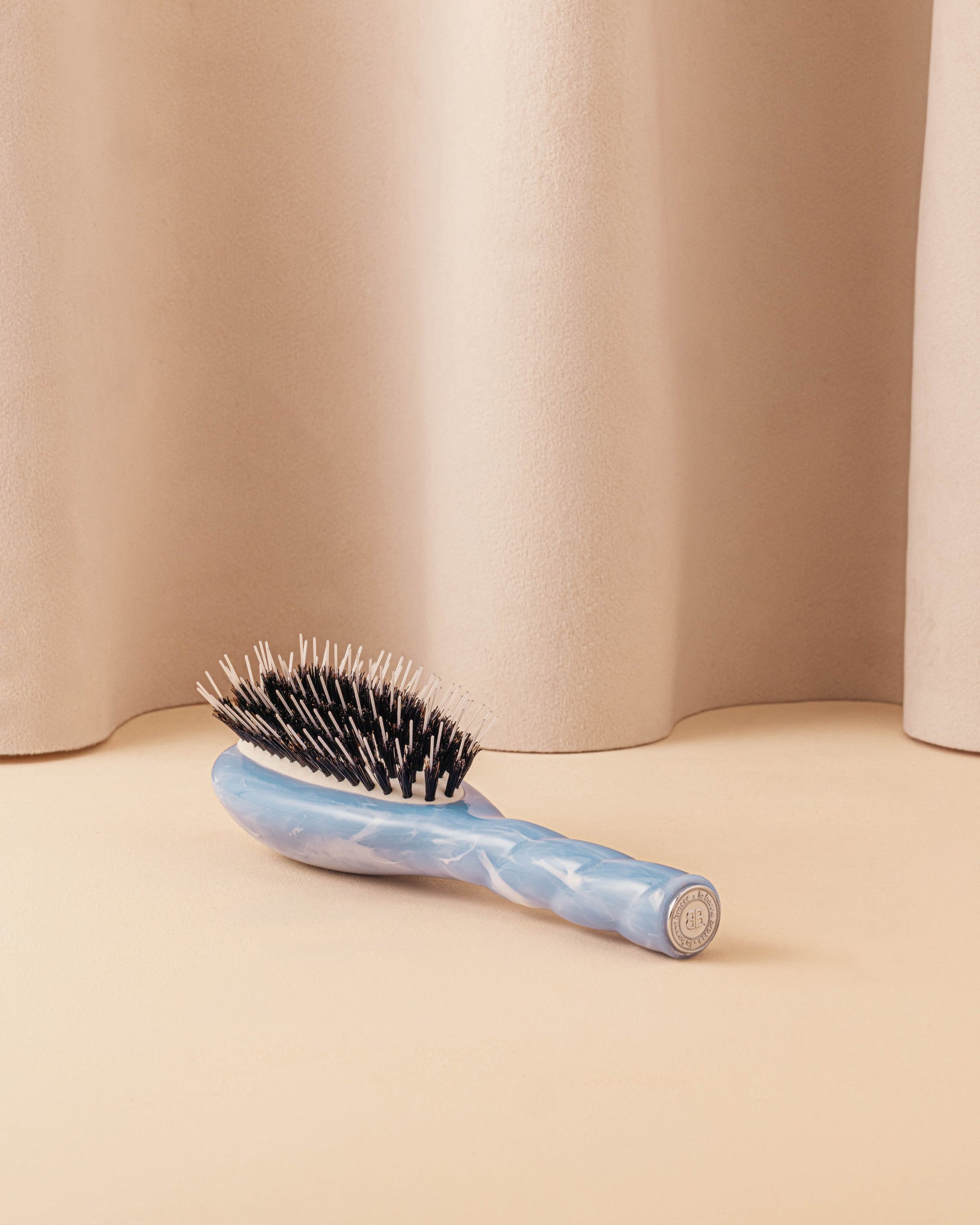 roseanna-x-la-bonne-brosse-n-02-la-petite-brosse-d-m-lante-soin-l-indispensable--2 image 5