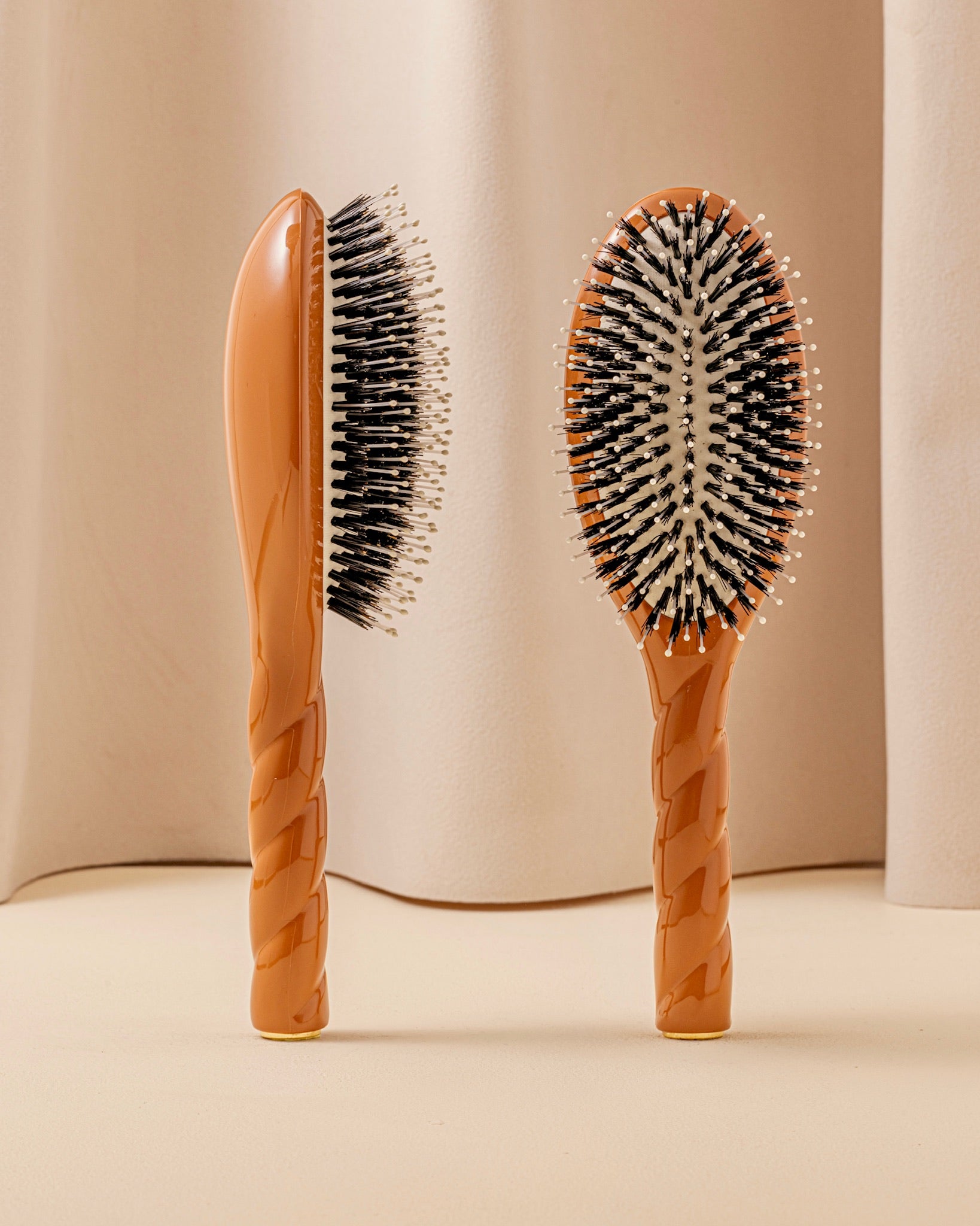 la-bonne-brosse-n-03-l-indispensable-douceur-brosse-cuir-chevelu-sensible-terrac image 1