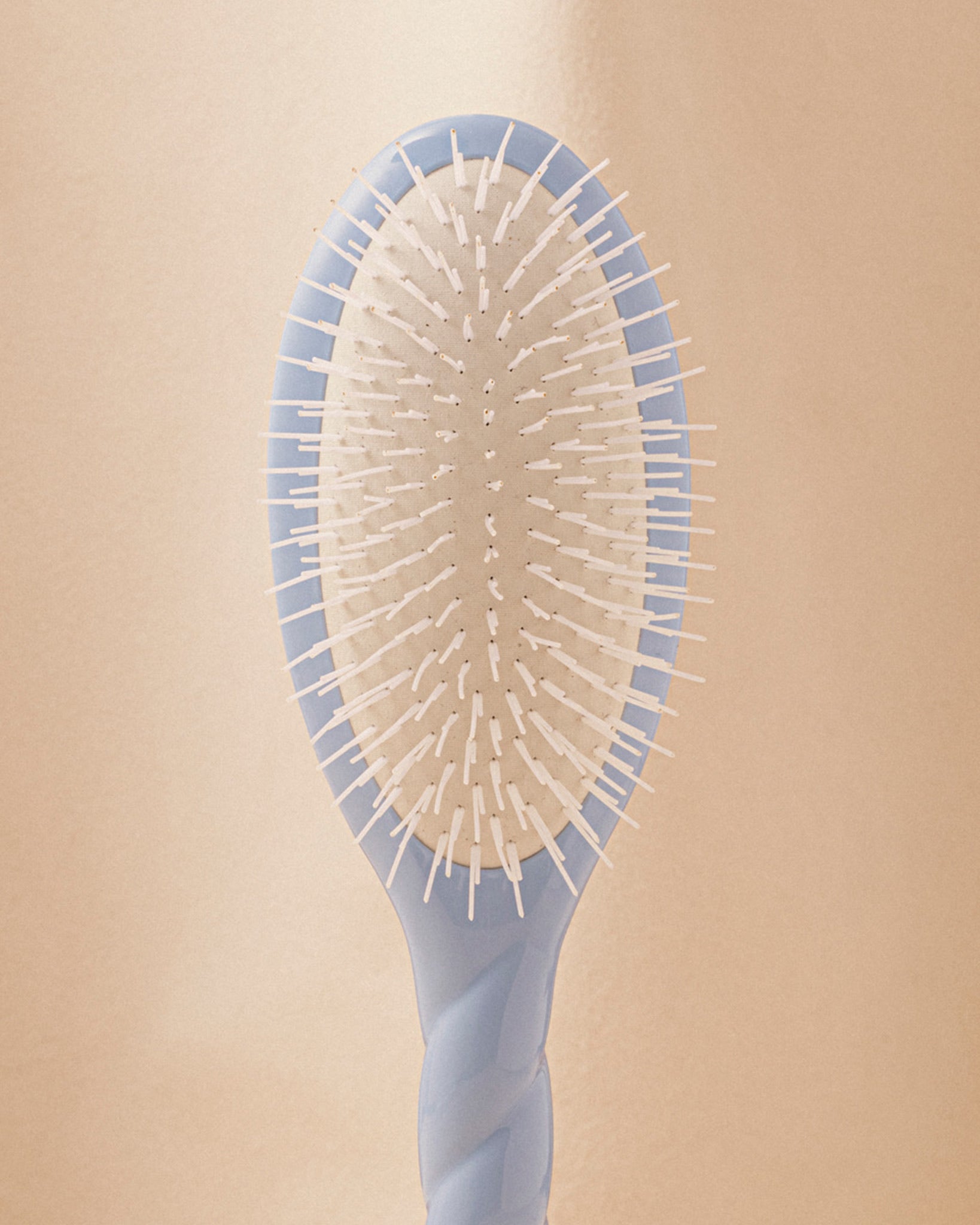 la-bonne-brosse-n-07-l-intense-brosse-d-m-lante-stimulante-grande-bleu-ciel image 4