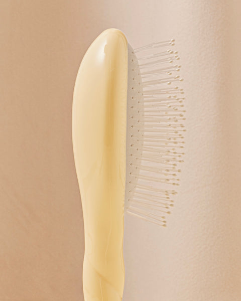 la-bonne-brosse-n-04-la-petite-brosse-d-m-lante-massante-la-miracle-ivoire-cair image 3