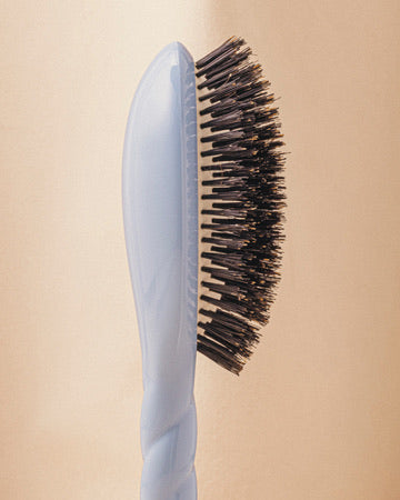 la-bonne-brosse-n-01-la-brosse-brillance-soin-l-universelle-bleu-ciel image 3