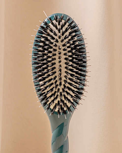 la-bonne-brosse-n-02-la-brosse-d-m-lante-soin-l-indispensable-bleu-encre-21-cm image 4