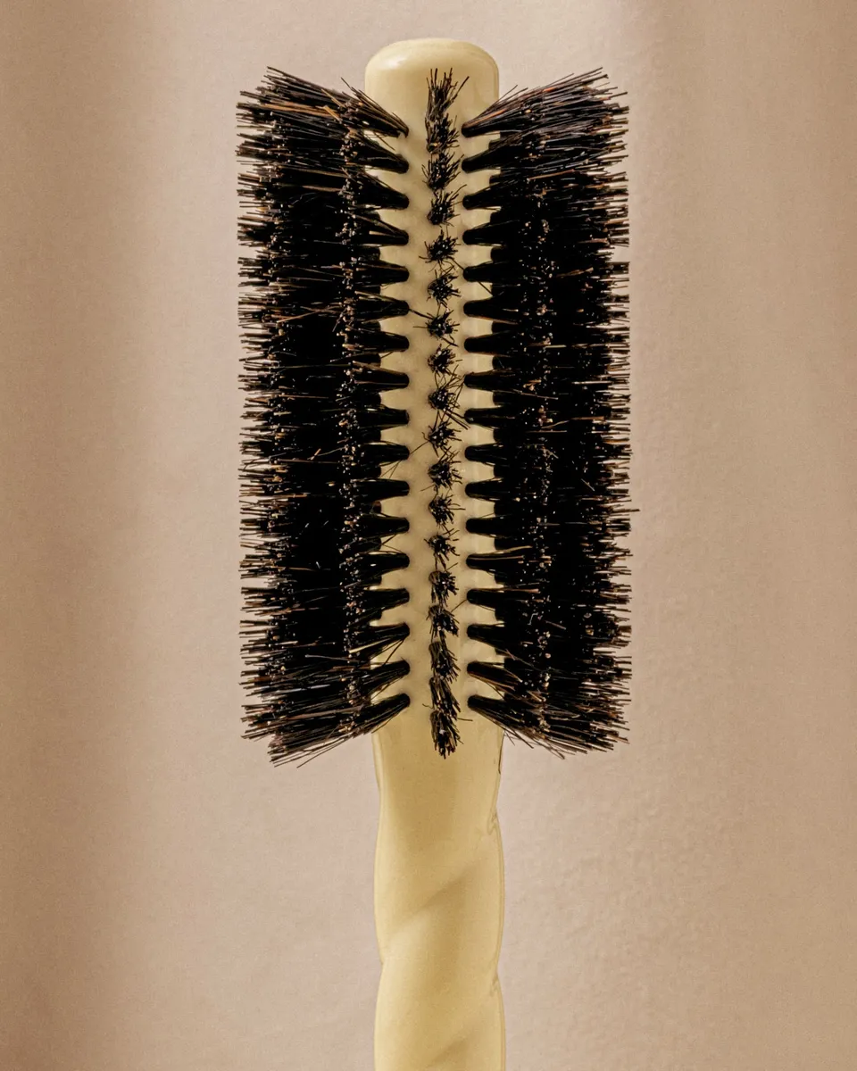 la-bonne-brosse-n-08-ivoire-cair-brosse-ronde-brushing-longueur-mouvement-54-mm image 1