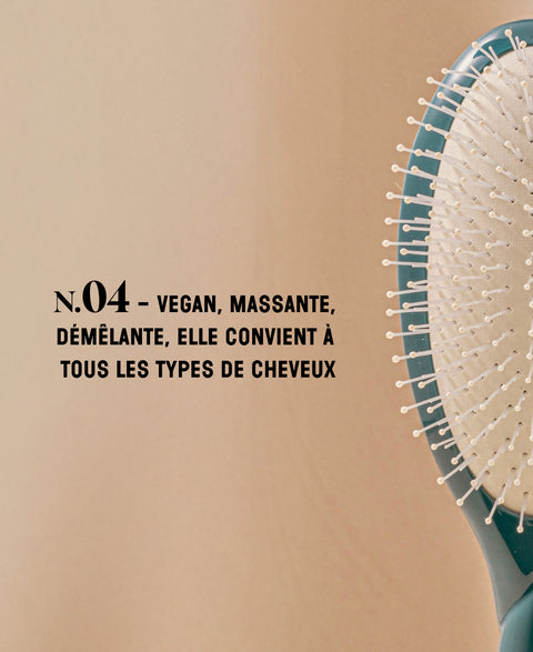 la-bonne-brosse-n-04-la-miracle-brosse-d-m-lante-massante-bleu-encre image 7