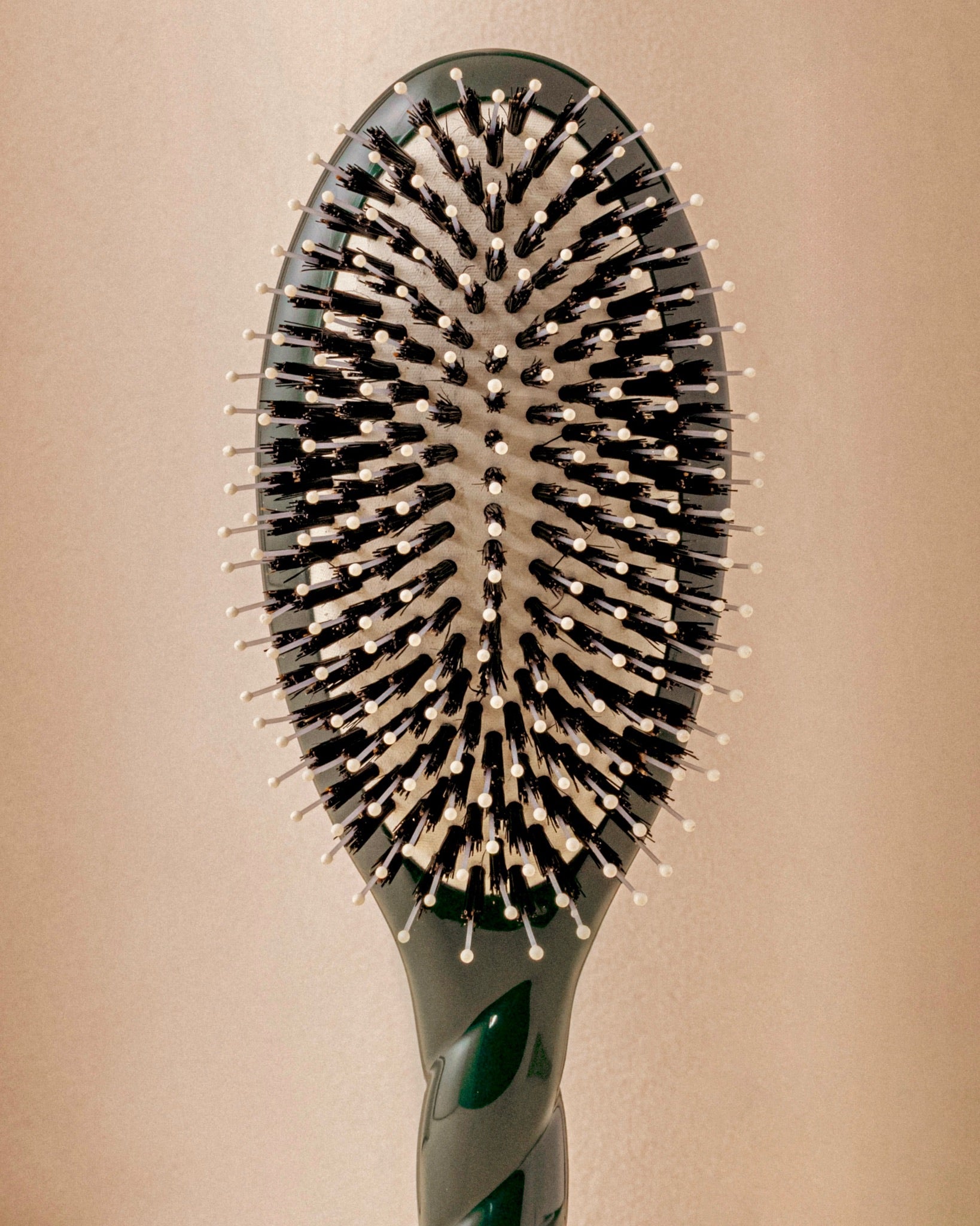 la-bonne-brosse-n-03-la-brosse-cuir-chevelu-sensible-l-indispensable-douceur-ver image 4
