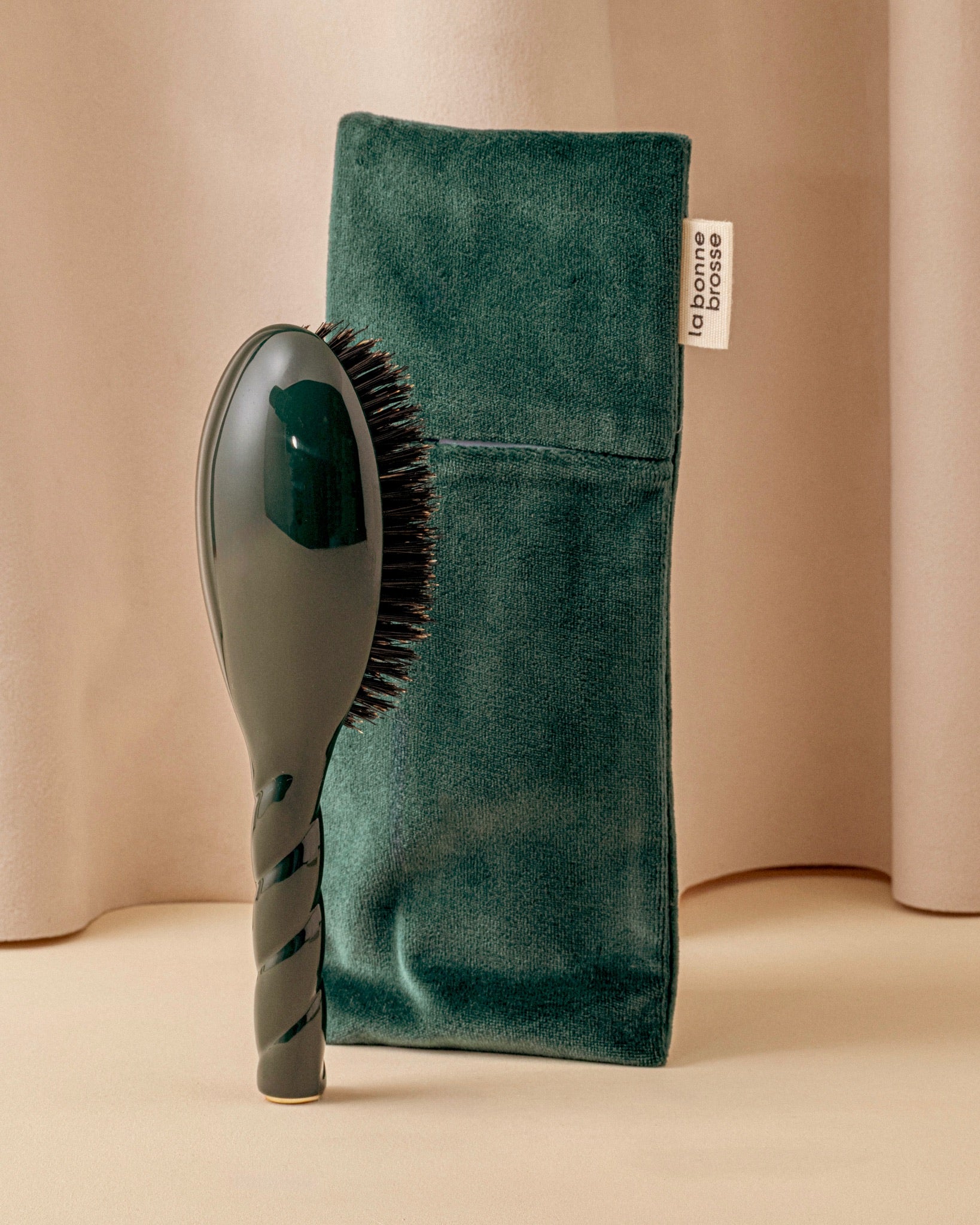 la-bonne-brosse-la-pochette-grande-brosse-vert-meraude image 2