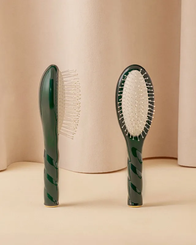 la-bonne-brosse-n-04-la-miracle-petite-brosse-d-m-lante-massante-vert-emeraude image 1