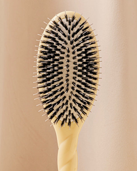 la-bonne-brosse-n-02-la-brosse-d-m-lante-soin-l-indispensable-grande-ivoire-cair image 4