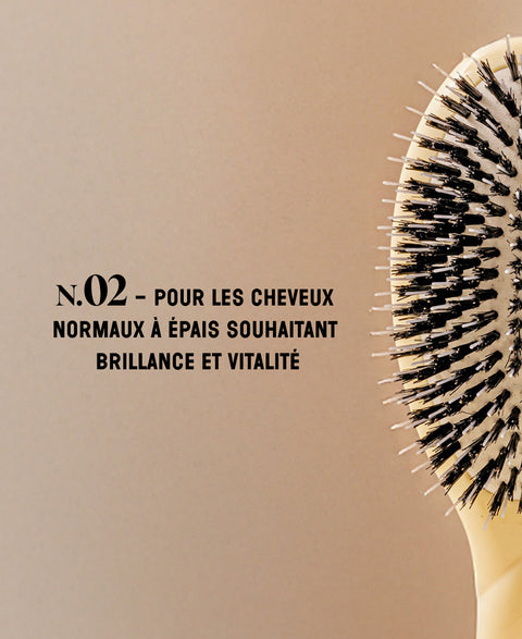 la-bonne-brosse-n-02-la-brosse-d-m-lante-soin-l-indispensable-grande-ivoire-cair image 7