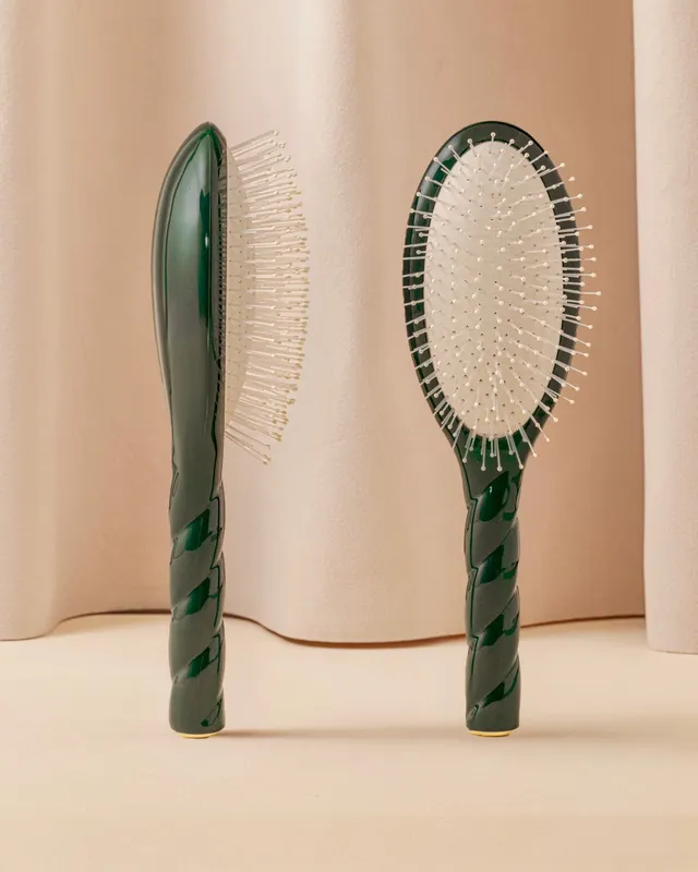 la-bonne-brosse-n-04-la-brosse-d-m-lante-massante-la-miracle-vert-emeraude image 1