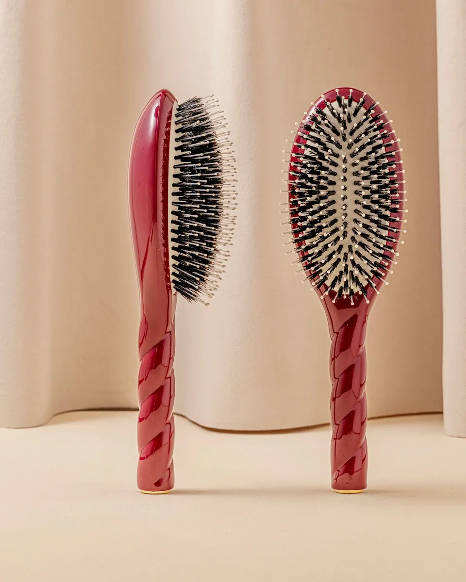 la-bonne-brosse-n-03-la-brosse-cuir-chevelu-sensible-l-indispensable-douceur-rou image 1