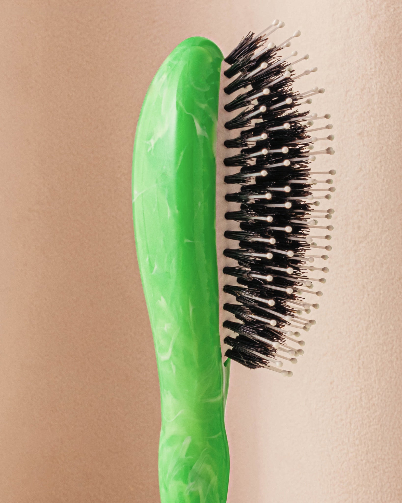roseanna-x-la-bonne-brosse-n-03-la-petite-brosse-cuir-chevelu-sensible-l-indispe image 3