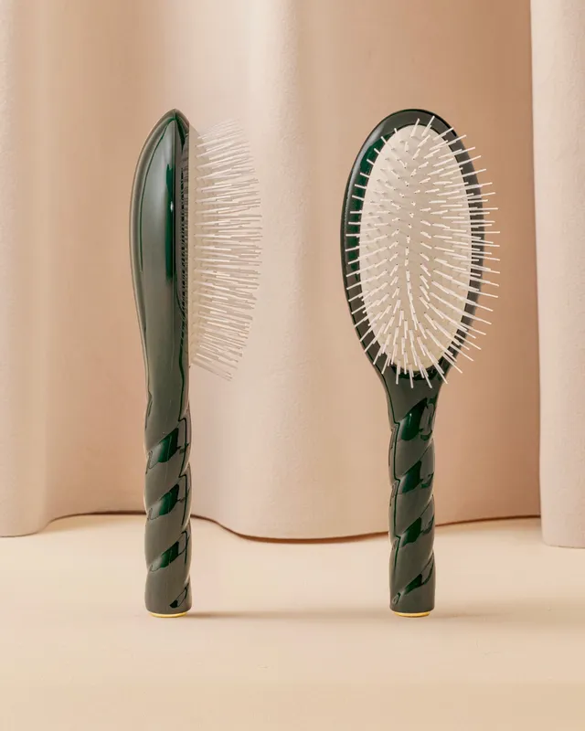 la-bonne-brosse-n-07-l-intense-brosse-d-m-lante-stimulante-grande-vert-emeraude image 1